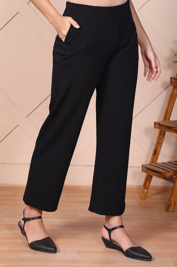 Black Solid Wide-Leg Trouser