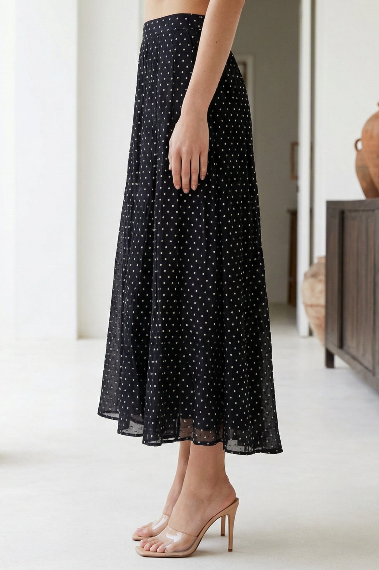 Black Solid Chanderi Wide Leg Ankle Length Culottes