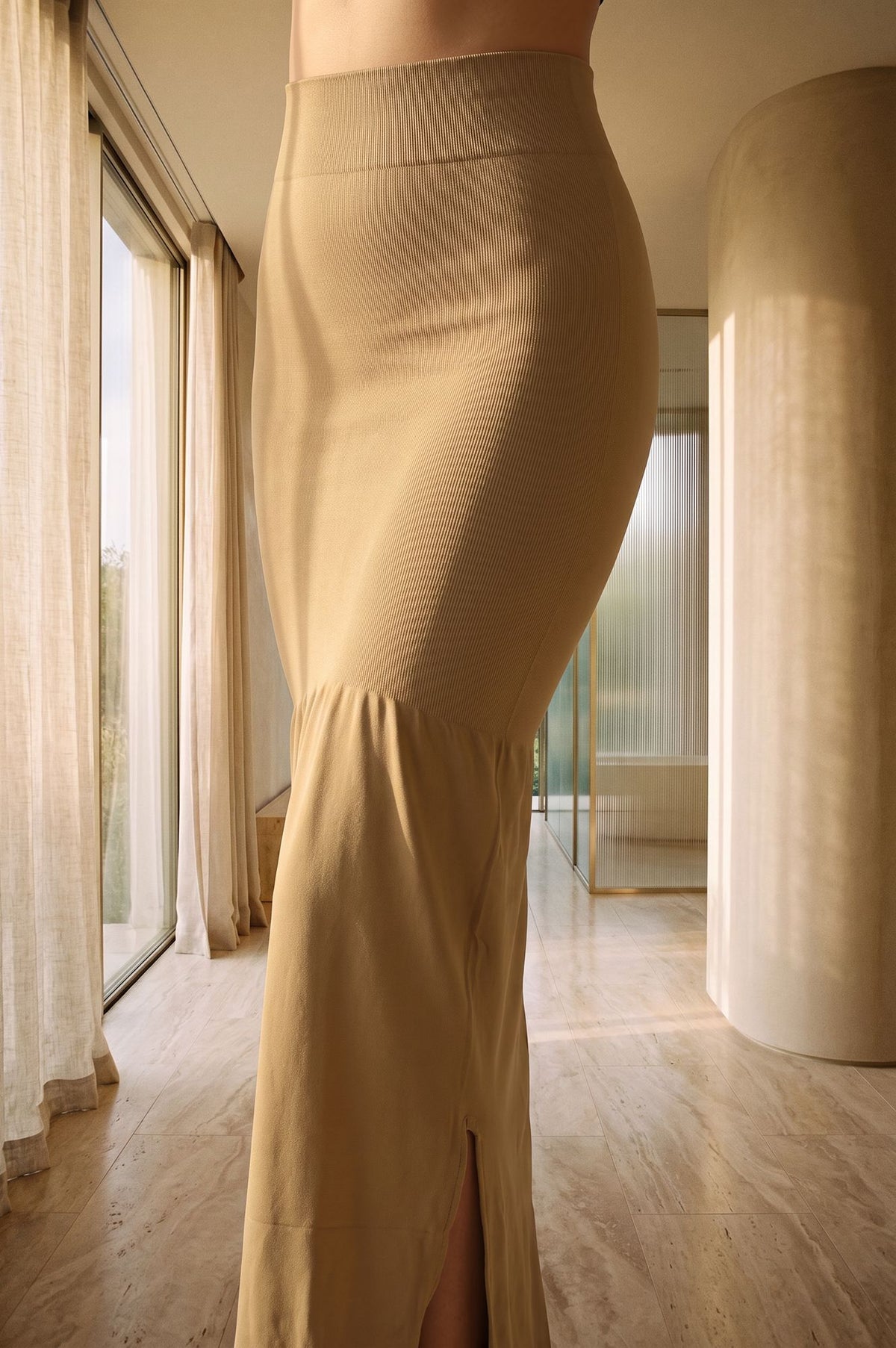 Beige Solid Skinny Fit Ankle Length High Rise Saree Shaper