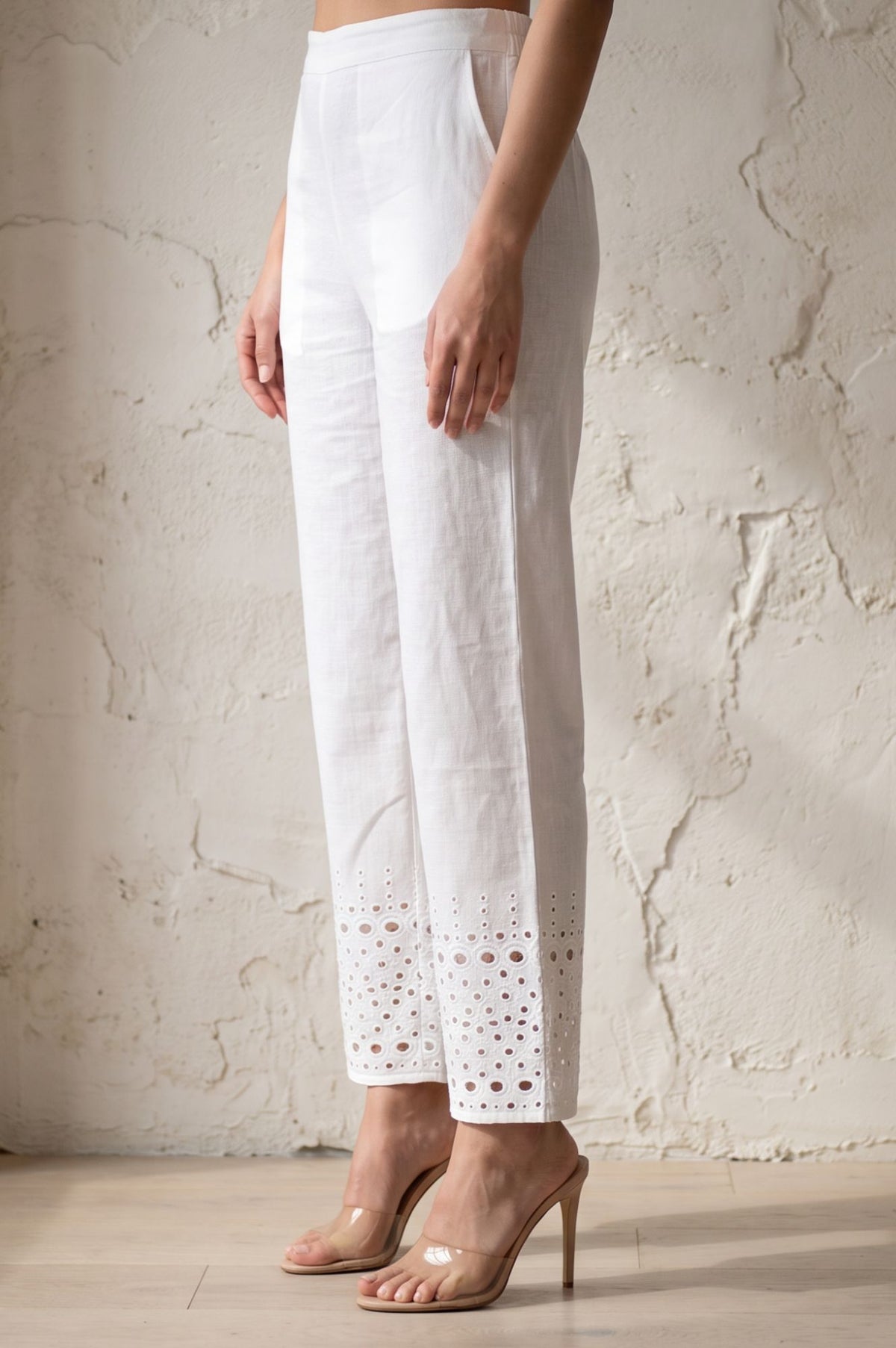 White Schiffly Embroidered Cotton Flax Wide Leg Ankle Length High Rise Palazzo