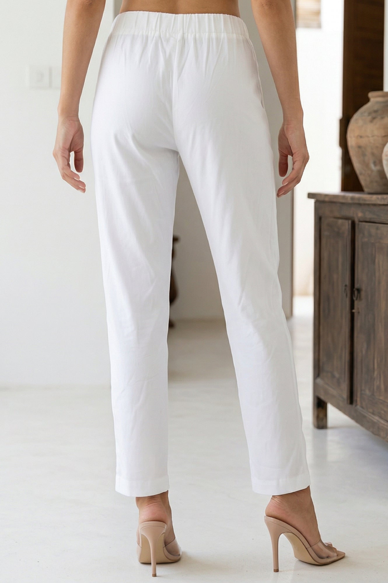 White Solid Cotton Blend Tapered Fit Ankle Length Trousers