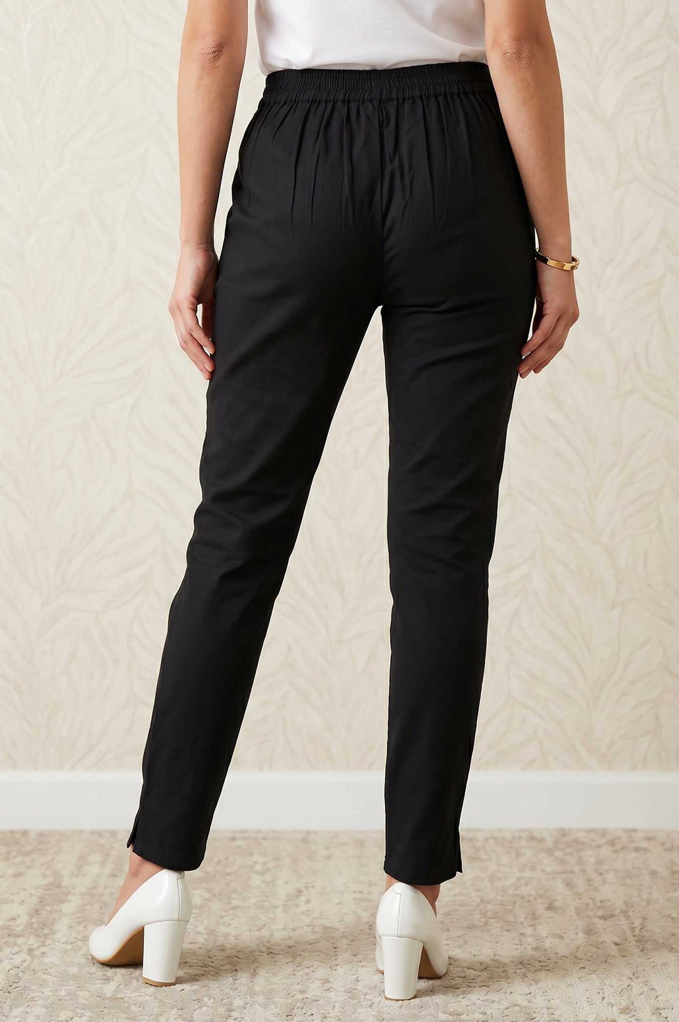 Black Straight Fit Ankle Length Mid Rise Trousers