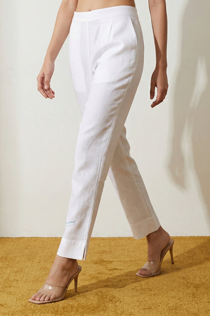 White Solid Cotton Flax Straight Fit Ankle Length Trousers