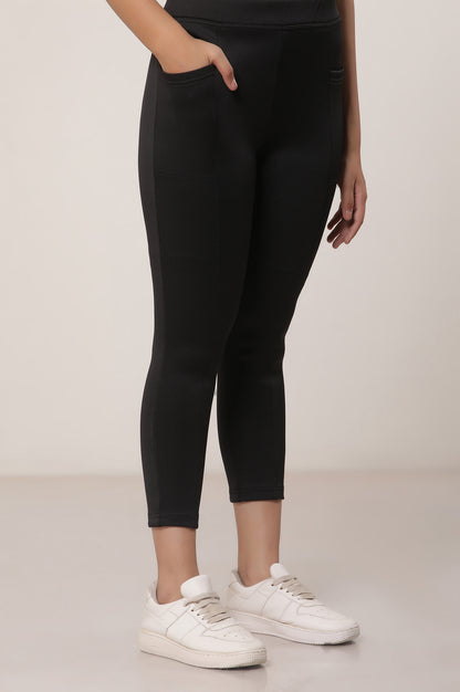 Black Solid Skinny Fit Calf Length Mid Rise Tights