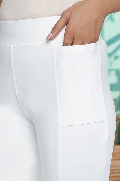 Off White Solid Mid Rise Tights in Ankle Length
