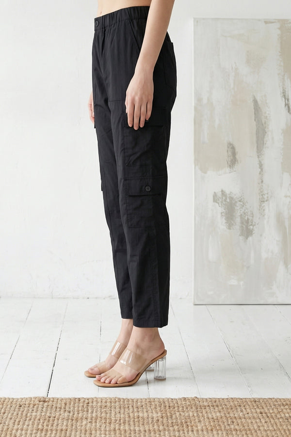 Black Solid Pure Cotton Ankle Length Cargo